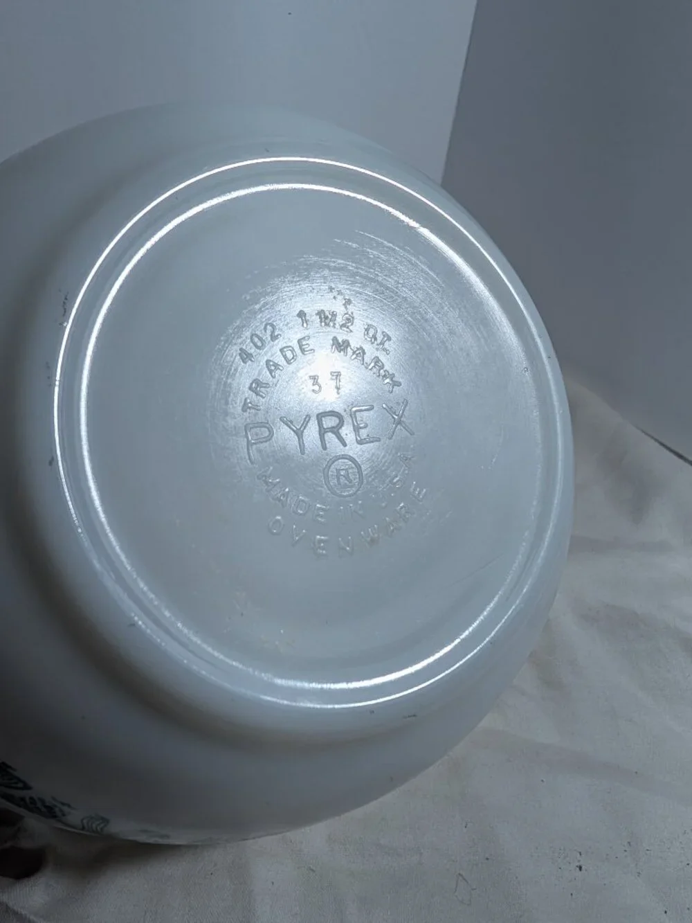 Vintage Pyrex Amish Butterprint 1.5 QT Mixing Bowl #402 Turquoise White
